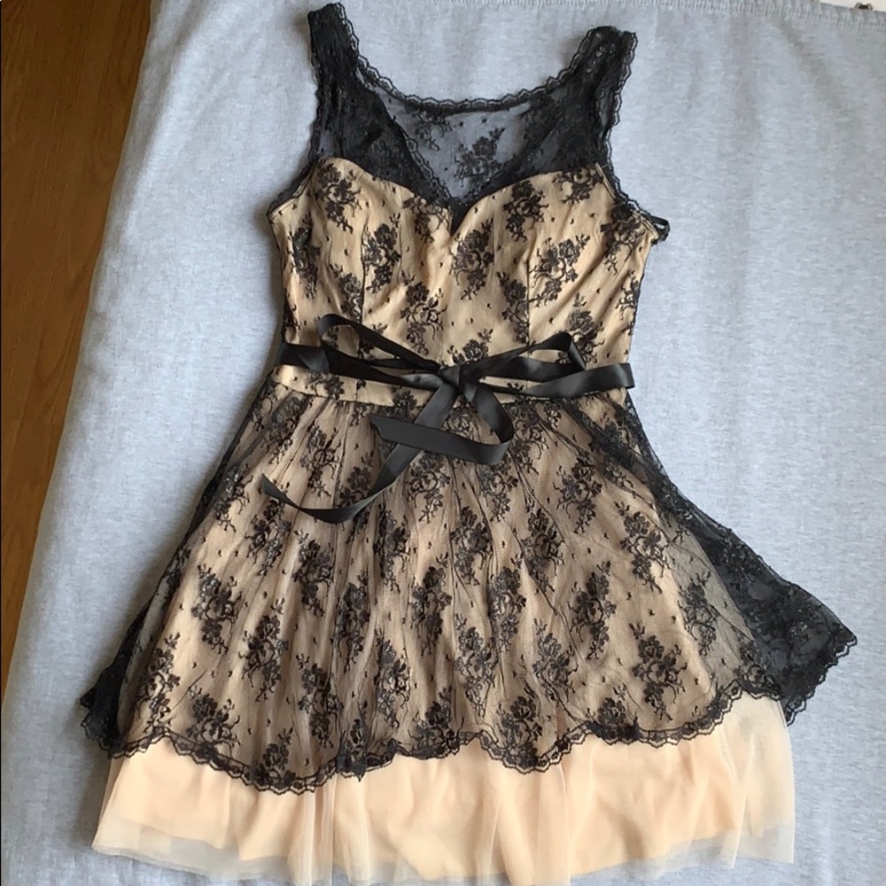 Shortly dress